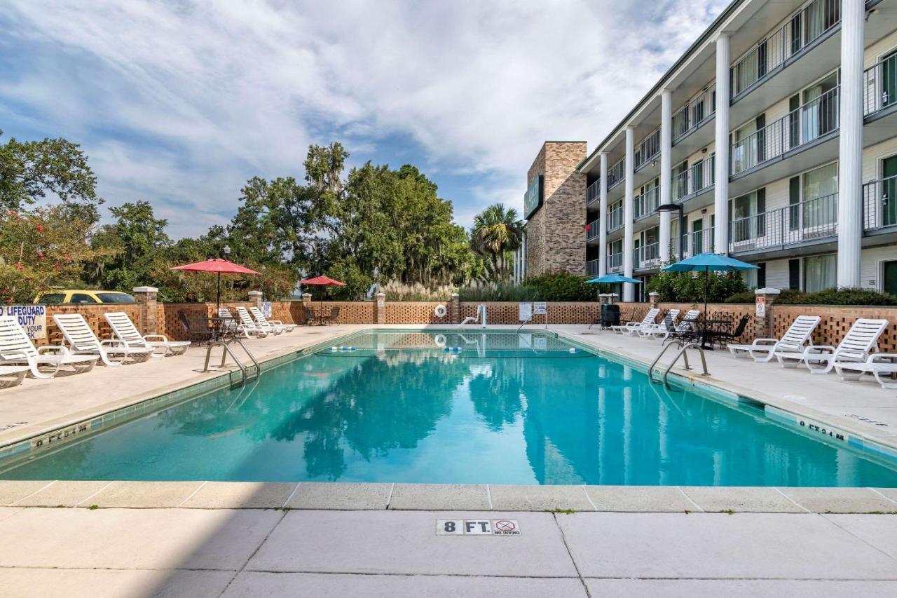 Quality Inn At Town Center Beaufort Exterior foto